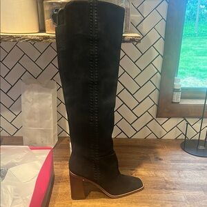 Black Knee-High Women's Boots